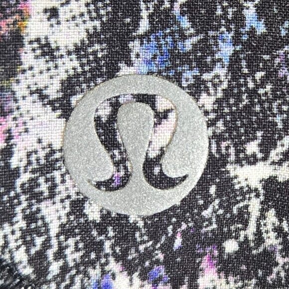 Lululemon Hotty Hot Short II *2.5" - 6 Vitalize Multi / Black - Picture 5 of 7